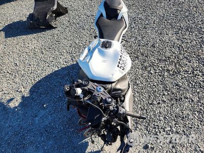 Piąte zdjęcie samochodu w środku: 2025 KAWASAKI ZX636 K VIN:JKBZXJK17SA011434 - miniatura