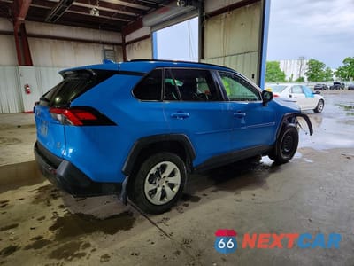 Trzecie zdjęcie samochodu z tyłu: 2021 TOYOTA RAV4 LE VIN:2T3F1RFV5MW191351 - miniatura