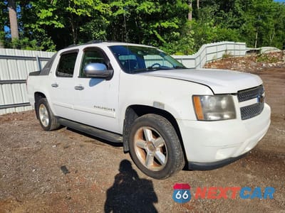 Czwarte zdjęcie samochodu z boku: 2008 CHEVROLET AVALANCHE K1500 VIN:3GNFK12338G272719 - miniatura