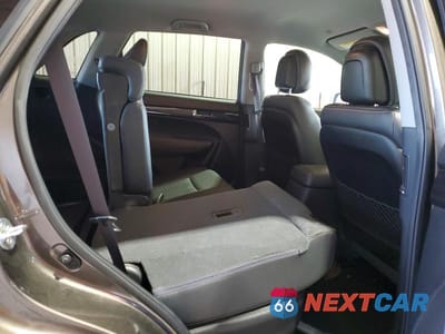 Zdjęcie 11 z 13 samochodu: 2013 KIA SORENTO EX VIN:5XYKUCA69DG313114 - miniatura