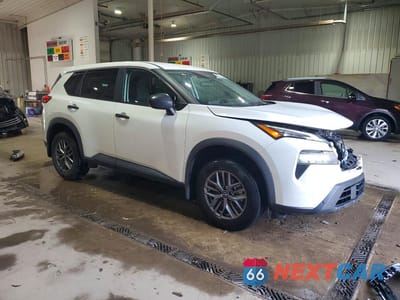Czwarte zdjęcie samochodu z boku: 2025 NISSAN ROGUE S VIN:5N1BT3AA8SC866647 - miniatura