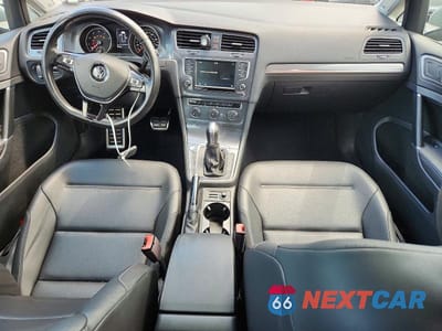 Zdjęcie 8 z 13 samochodu: 2017 VOLKSWAGEN GOLF VIN:3VWH17AU2HM531829 - miniatura