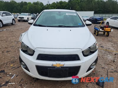 Piąte zdjęcie samochodu w środku: 2015 CHEVROLET SONIC LTZ VIN:1G1JE6SB5F4212040 - miniatura