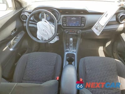 Zdjęcie 8 z 12 samochodu: 2025 NISSAN KICKS PLAY SV VIN:3N1CP5CVXSL464869 - miniatura