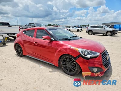 Czwarte zdjęcie samochodu z boku: 2016 HYUNDAI VELOSTER TURBO VIN:KMHTC6AE7GU260959 - miniatura