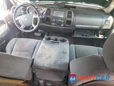 Zdjęcie 8 z 12 samochodu: 2007 GMC NEW SIERRA C1500 VIN:2GTEC13J971668059 - miniatura