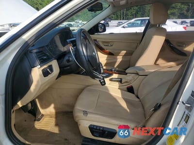 Zdjęcie 7 z 12 samochodu: 2013 BMW 328 I VIN:WBA3A5C57DF359389 - miniatura