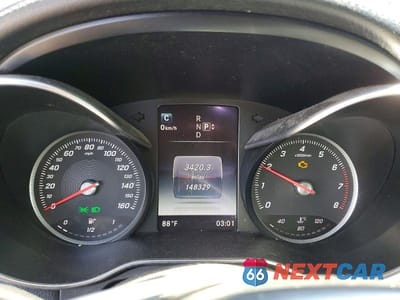 Zdjęcie 9 z 12 samochodu: 2015 MERCEDES-BENZ C 300 4MATIC VIN:55SWF4KB1FU009300 - miniatura