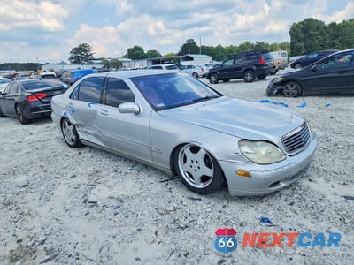 Czwarte zdjęcie samochodu z boku: 2002 MERCEDES-BENZ S 500 VIN:WDBNG75J12A314554 - miniatura