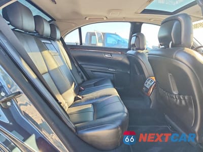 Zdjęcie 10 z 12 samochodu: 2007 MERCEDES-BENZ S 550 VIN:WDDNG71X77A089047 - miniatura