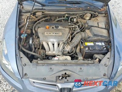 Zdjęcie 11 z 12 samochodu: 2004 HONDA ACCORD EX VIN:1HGCM56844A021933 - miniatura