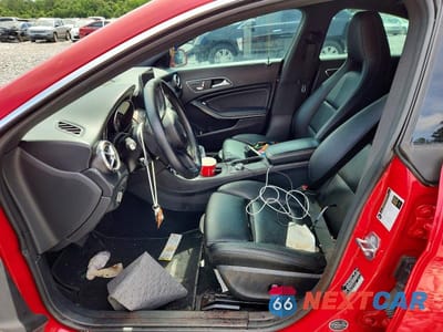 Zdjęcie 7 z 12 samochodu: 2019 MERCEDES-BENZ CLA 250 VIN:WDDSJ4EB0KN769620 - miniatura