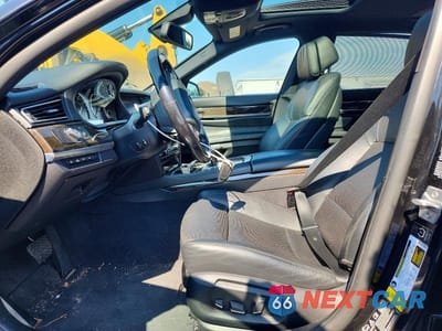 Zdjęcie 7 z 12 samochodu: 2013 BMW 750 LXI VIN:WBAYF8C58DD139716 - miniatura