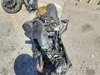 Piąte zdjęcie samochodu w środku: 2010 YAMAHA YZFR1 VIN:JYARN23E1AA007588 - miniatura