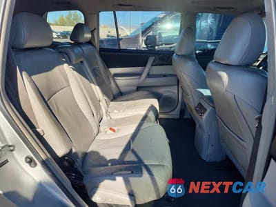 Zdjęcie 11 z 13 samochodu: 2011 TOYOTA HIGHLANDER SE VIN:5TDZK3EHXBS040815 - miniatura
