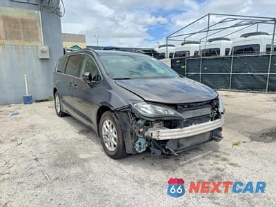 2018 CHRYSLER PACIFICA LX 2C4RC1CG9JR288914 - główne zdjęcie licytacji z USA - miniatura