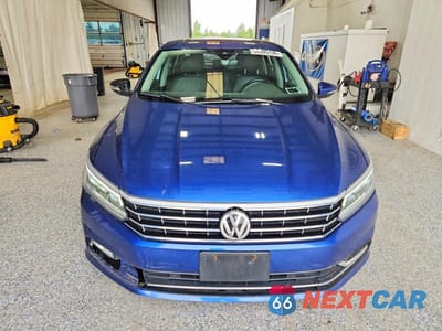 Piąte zdjęcie samochodu w środku: 2017 VOLKSWAGEN PASSAT SEL PREMIUM VIN:1VWCM7A33HC068870 - miniatura