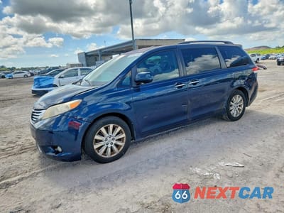 2011 TOYOTA SIENNA LIMITED 7-PASSENGER 5TDYK3DC5BS110710 - główne zdjęcie licytacji z USA - miniatura