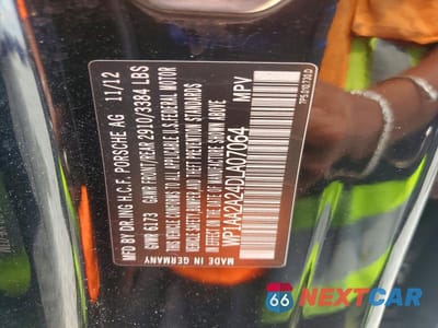 Zdjęcie 13 z 13 samochodu: 2013 PORSCHE CAYENNE VIN:WP1AA2A24DLA07064 - miniatura