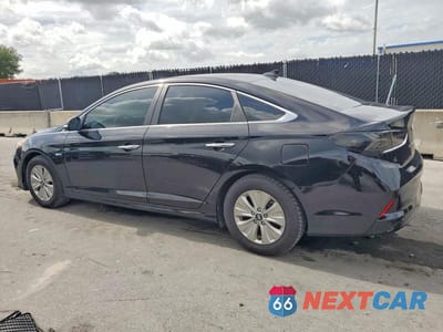 Drugie zdjęcie samochodu z przodu: 2019 HYUNDAI SONATA HYBRID SE VIN:KMHE24L37KA088339 - miniatura