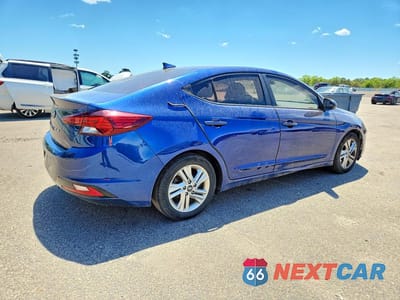 Trzecie zdjęcie samochodu z tyłu: 2020 HYUNDAI ELANTRA VALUE EDITION VIN:5NPD84LF5LH612753 - miniatura