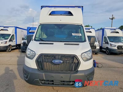 Piąte zdjęcie samochodu w środku: 2023 FORD TRANSIT DELIVERY TRUCK VIN:1FDBW5ZG6PKA23197 - miniatura