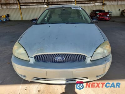 Piąte zdjęcie samochodu w środku: 2004 FORD TAURUS SE VIN:1FAFP53274G145667 - miniatura