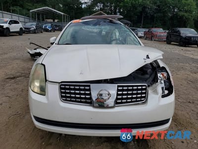 Piąte zdjęcie samochodu w środku: 2004 NISSAN MAXIMA 3.5 SE VIN:1N4BA41E64C874516 - miniatura