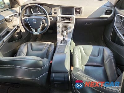 Zdjęcie 8 z 12 samochodu: 2017 VOLVO S60 VIN:YV126MFL0H2430556 - miniatura
