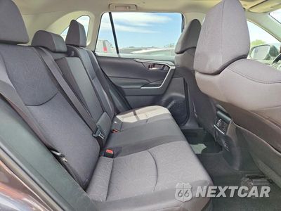 Zdjęcie 11 z 14 samochodu: 2025 TOYOTA RAV4 HYBRID XLE VIN:JTMRWRFV0SJ076747 - miniatura