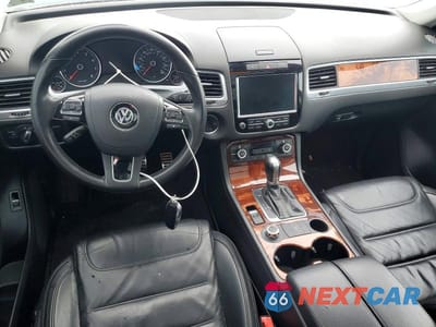 Zdjęcie 8 z 13 samochodu: 2012 VOLKSWAGEN TOUAREG V6 VIN:WVGFF9BP2CD002994 - miniatura