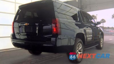 Czwarte zdjęcie samochodu z boku: 2020 CHEVROLET SUBURBAN C1500 LS VIN:1GNSCGKC3LR193672 - miniatura