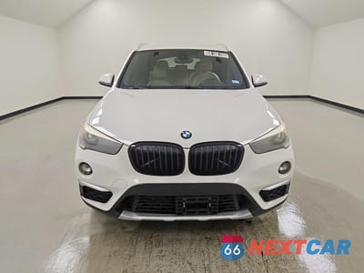 Piąte zdjęcie samochodu w środku: 2018 BMW X1 SDRIVE28I VIN:WBXHU7C38J5H39715 - miniatura