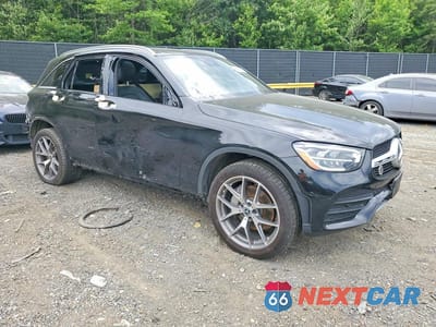 Czwarte zdjęcie samochodu z boku: 2021 MERCEDES-BENZ GLC 300 4MATIC VIN:W1N0G8EB7MV284491 - miniatura