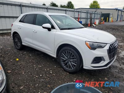 Czwarte zdjęcie samochodu z boku: 2022 AUDI Q3 PREMIUM 40 VIN:WA1AUCF39N1011117 - miniatura
