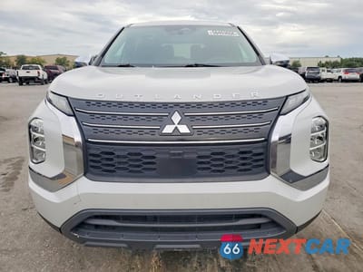 Piąte zdjęcie samochodu w środku: 2022 MITSUBISHI OUTLANDER ES VIN:JA4J3TA82NZ065852 - miniatura