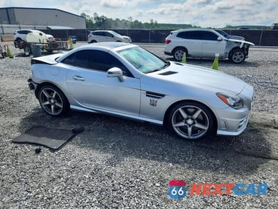 Czwarte zdjęcie samochodu z boku: 2015 MERCEDES-BENZ SLK 350 VIN:WDDPK5HA9FF106476 - miniatura