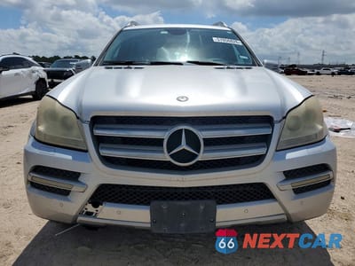 Piąte zdjęcie samochodu w środku: 2012 MERCEDES-BENZ GL 450 4MATIC VIN:4JGBF7BEXCA783315 - miniatura