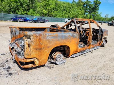 Trzecie zdjęcie samochodu z tyłu: 2024 CHEVROLET SILVERADO K1500 HIGH COUNTRY VIN:3GCUDJE82RG412133 - miniatura