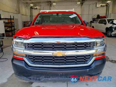 Piąte zdjęcie samochodu w środku: 2018 CHEVROLET SILVERADO C1500 VIN:1GCNCNEH7JZ132372 - miniatura