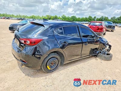 Trzecie zdjęcie samochodu z tyłu: 2018 MAZDA 3 VIN:3MZBN1M38JM193644 - miniatura
