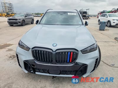 Piąte zdjęcie samochodu w środku: 2025 BMW X5 XDRIVE50E VIN:5UX43EU02S9Y29486 - miniatura