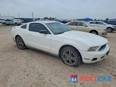 Czwarte zdjęcie samochodu z boku: 2010 FORD MUSTANG VIN:1ZVBP8ANXA5107541 - miniatura