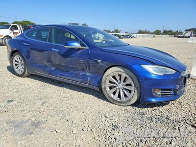 Czwarte zdjęcie samochodu z boku: 2018 TESLA MODEL S VIN:5YJSA1E2XJF247339 - miniatura