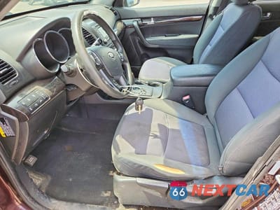 Zdjęcie 7 z 13 samochodu: 2013 KIA SORENTO LX VIN:5XYKTCA62DG322465 - miniatura