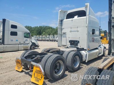 Czwarte zdjęcie samochodu z boku: 2015 PETERBILT 579 SEMI TRUCK VIN:1XPBD49X5FD285220 - miniatura