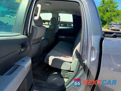 Zdjęcie 6 z 10 samochodu: 2008 TOYOTA TUNDRA GRADE VIN:5TFBV54188X067359 - miniatura