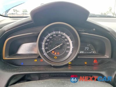 Zdjęcie 9 z 13 samochodu: 2016 MAZDA CX-3 TOURING VIN:JM1DKBC77G0103071 - miniatura