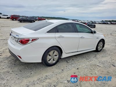Trzecie zdjęcie samochodu z tyłu: 2015 HYUNDAI SONATA HYBRID BASE VIN:KMHEC4A41FA126534 - miniatura