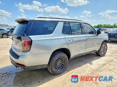 Trzecie zdjęcie samochodu z tyłu: 2025 CHEVROLET TAHOE K1500 Z71 VIN:1GNS6PRD3SR229073 - miniatura